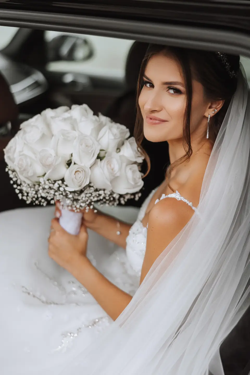 Wedding limousine service New York for formal event coordination
